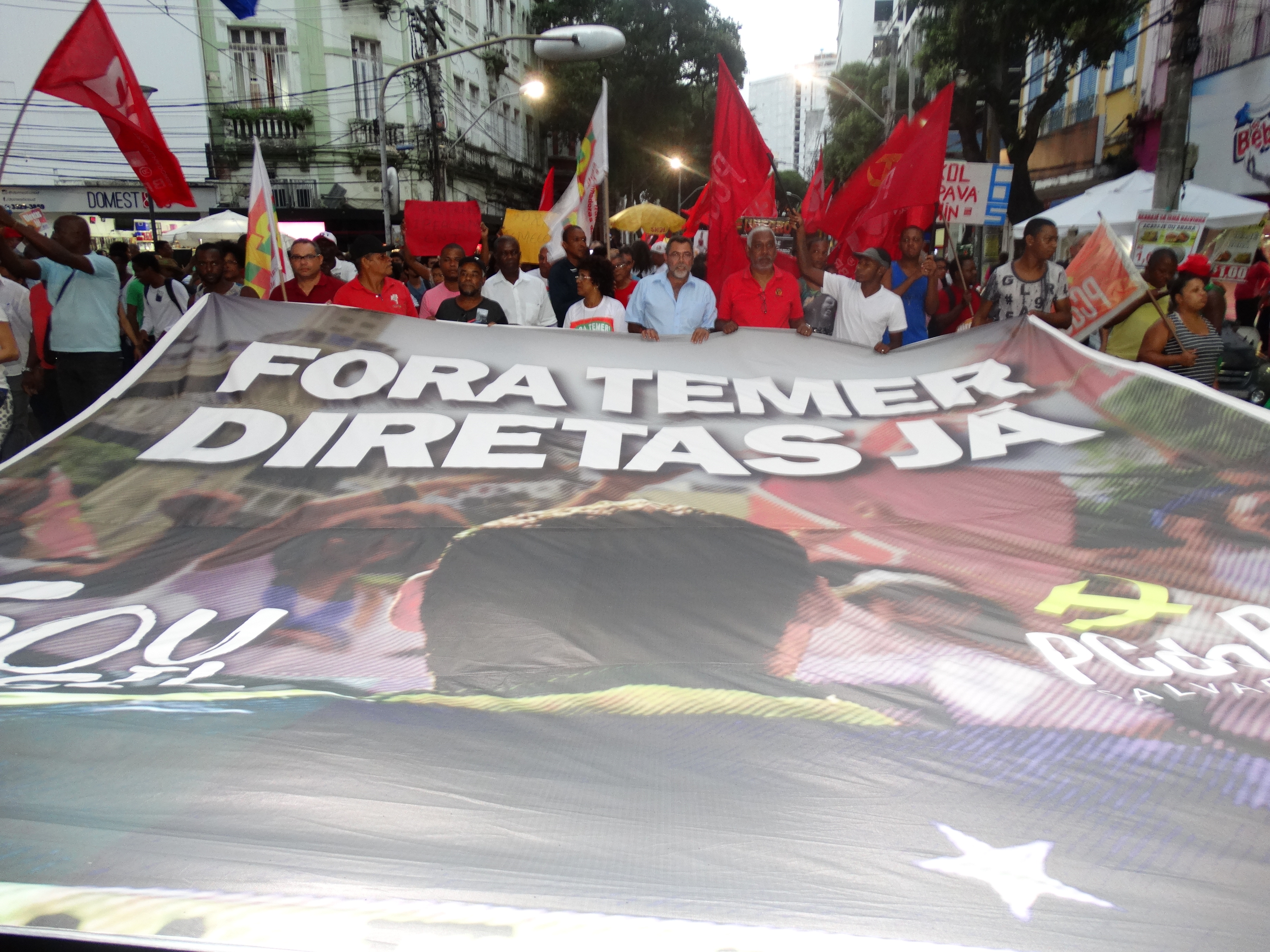 Ninguém aguenta mais este governo corrupto: Fora Temer - Eleições Diretas Já!