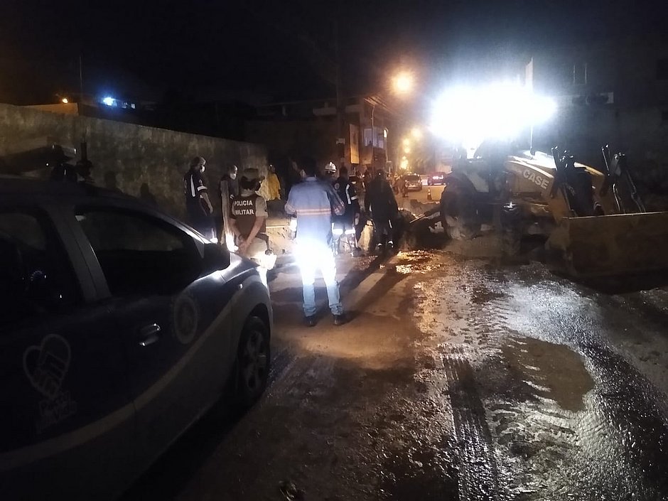Trabalhador morre soterrado em obra da Embasa