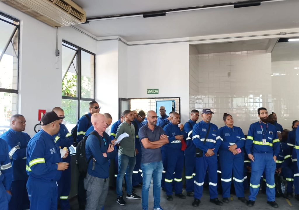 Trabalhadores (as) da Floripark / Coelba paralisaram as atividades