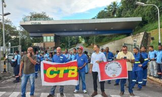 Floripark: Sem salários e alimentação, trabalhadores (as) protestam na Coelba, em Narandiba