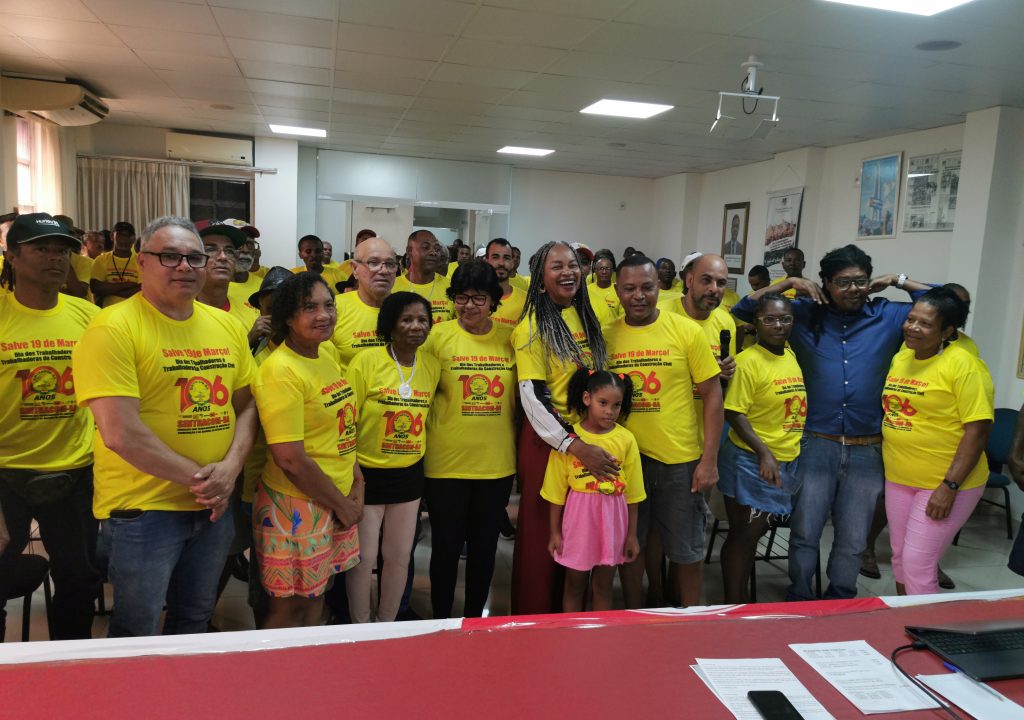 SINTRACOM-BA comemora o Dia dos Trabalhadores (as) da Construção Civil com uma bonita festa