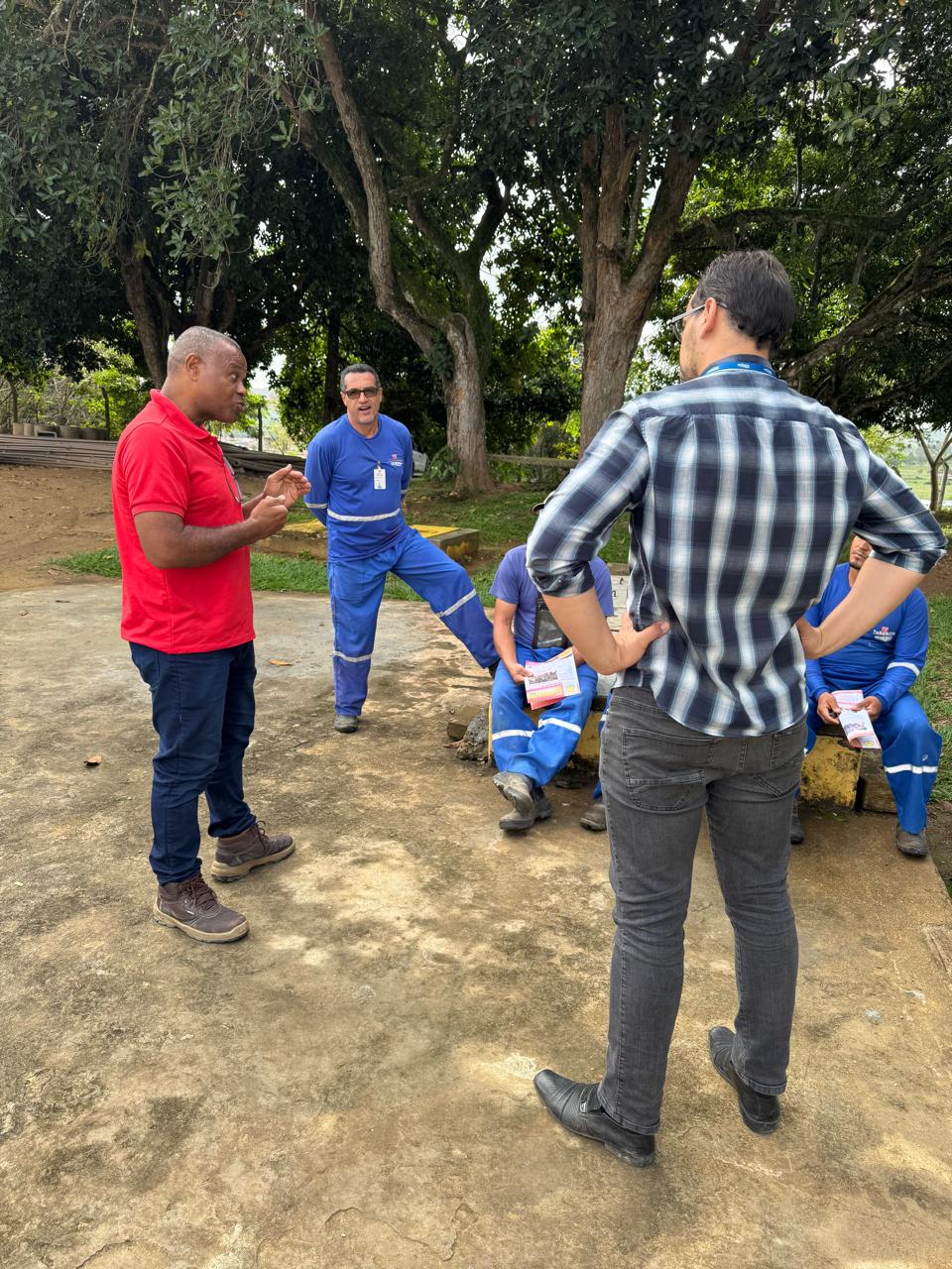 Visita do SINTRACOM-BA aos trabalhadores (as) da Tubomills em Itarantim e Coaraci