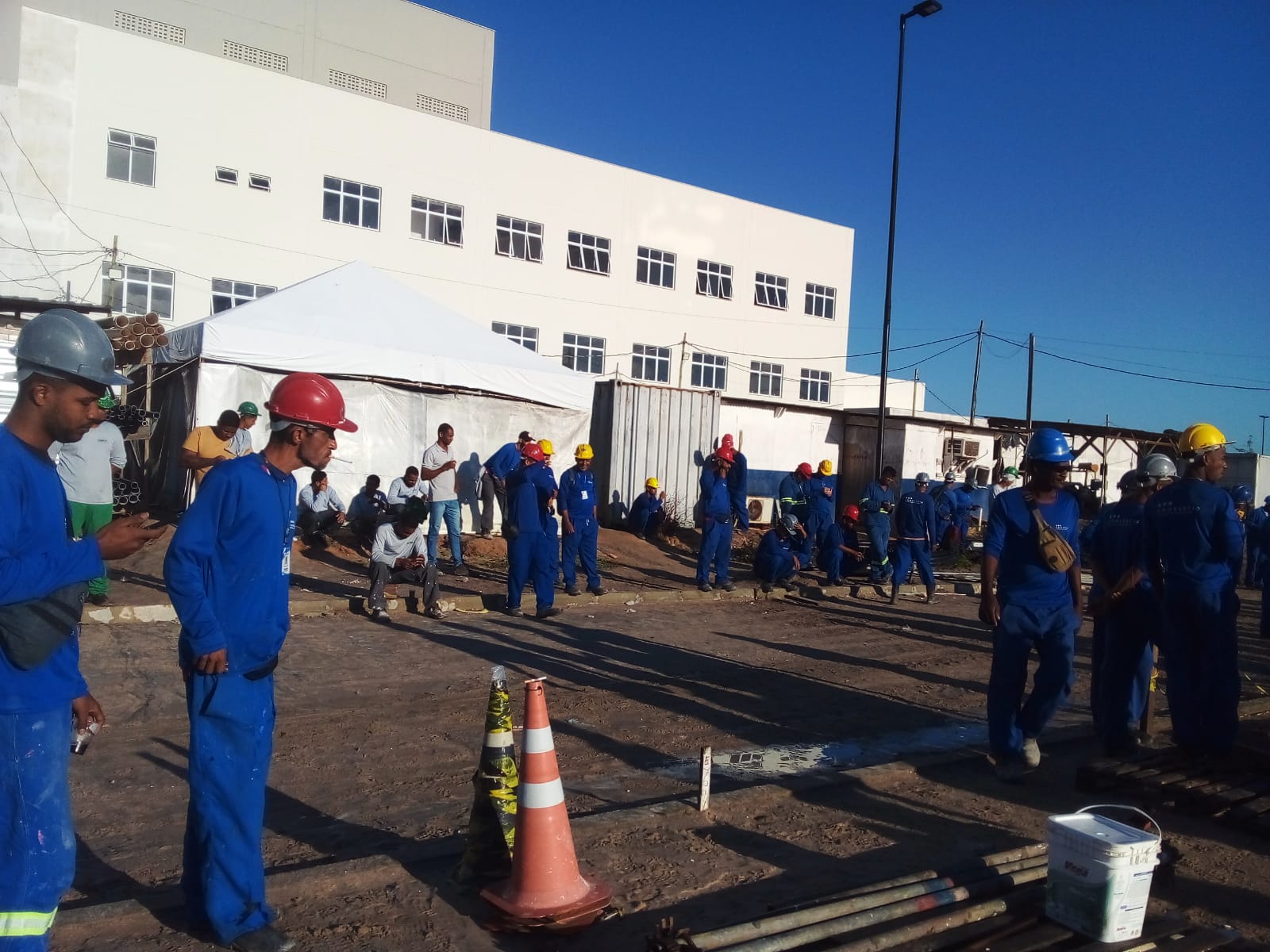 Alagoinhas: SINTRACOM-BA participa de DDS no canteiro da QG, obra do Hospital Regional