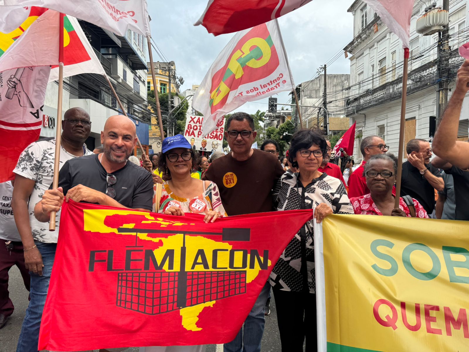 SINTRACOM-BA foi às ruas em defesa da soberania do Brasil e pelo fim da escala 6x1