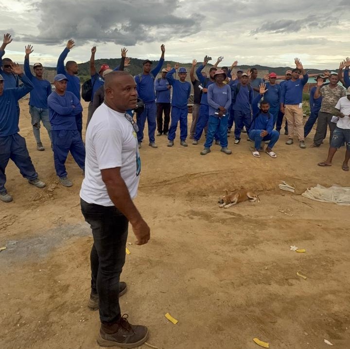 Vitória da luta do SINTRACOM-BA junto com os trabalhadores (as) da Monte Sinai Construções, no município de Macarani