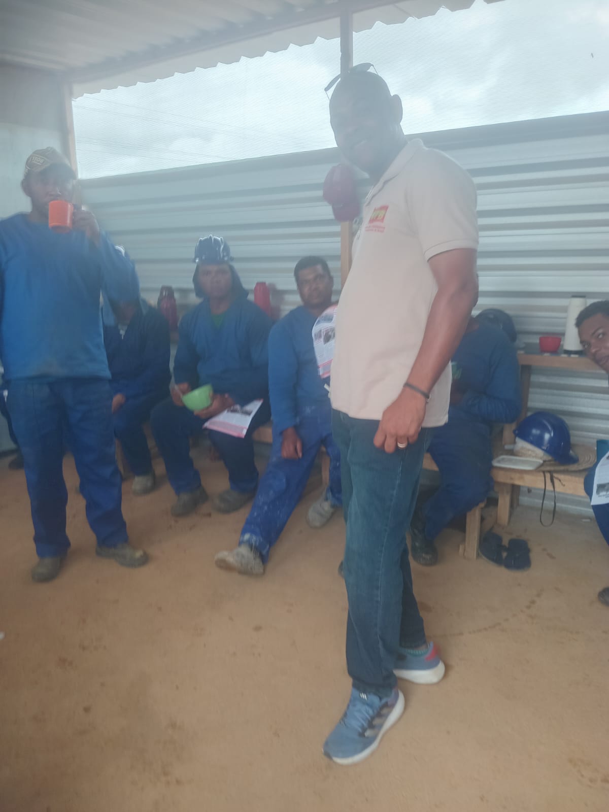 Lençóis e Palmeiras: SINTRACOM-BA visita canteiros de obras e divulga a nova Tabela de Pisos Salariais para os trabalhadores (as)